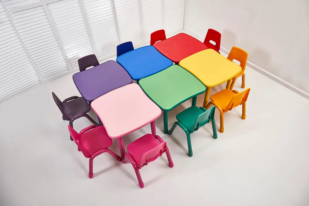 Mesa e cadeira de plástico 8 (6)