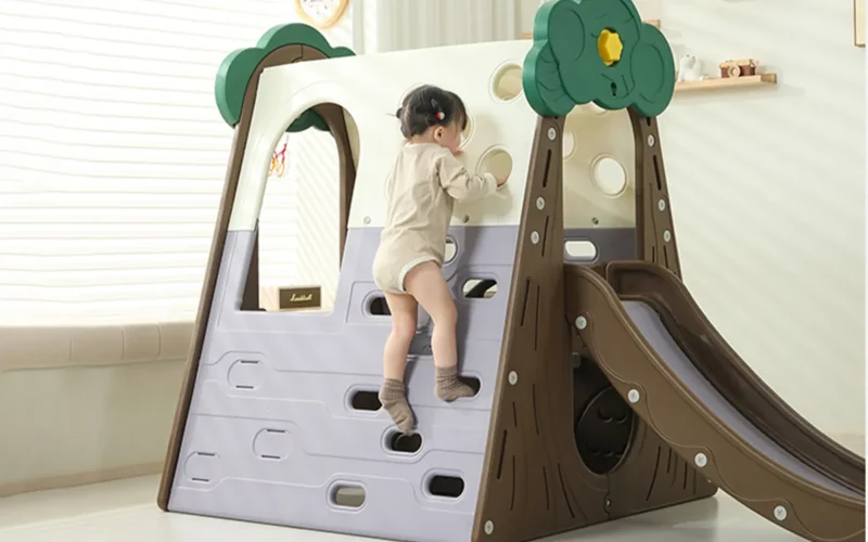 Plastic Indoor Slide