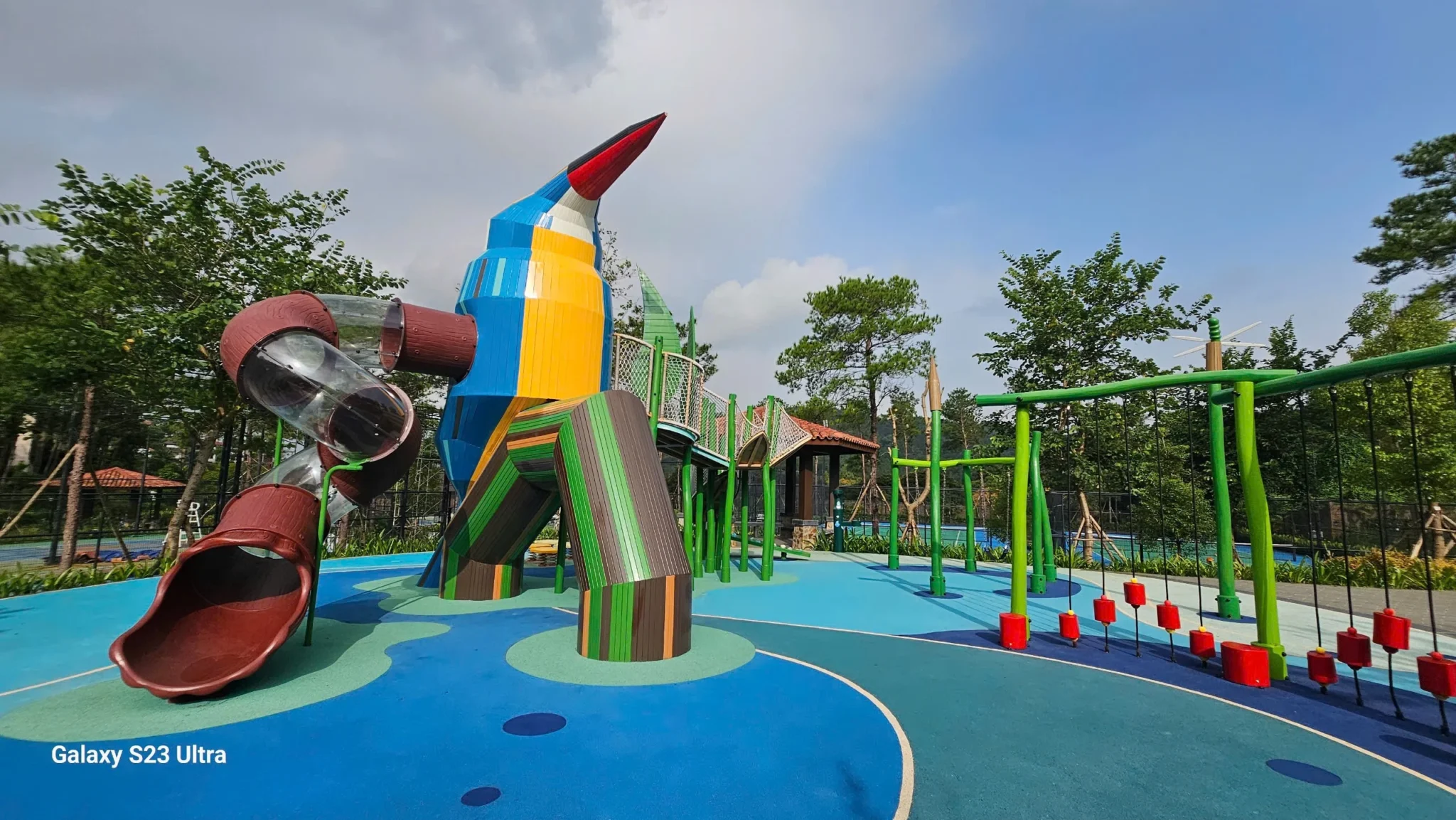 Fornecedor de parques infantis exteriores para projectos de jogos seguros, personalizados e duradouros 4 fornecedor de parques infantis para exterior